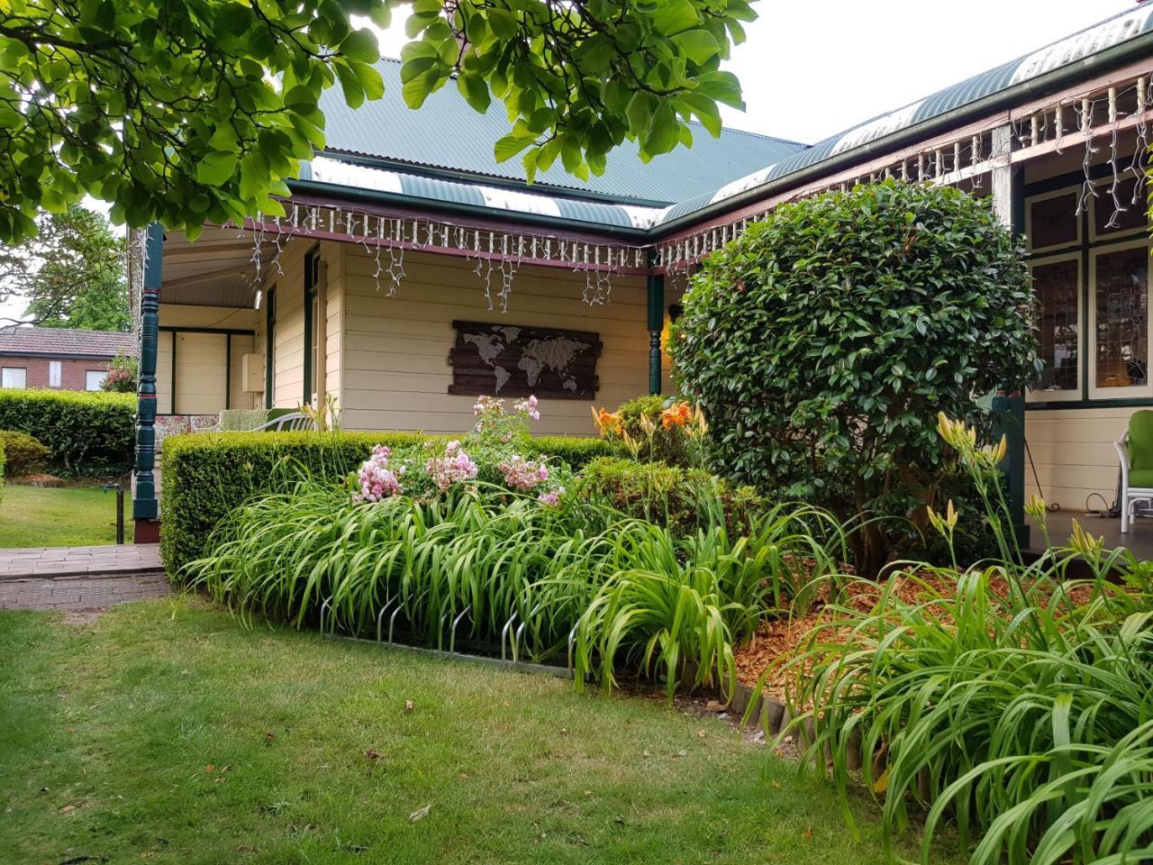 Glenella Guesthouse Blackheath Exterior photo